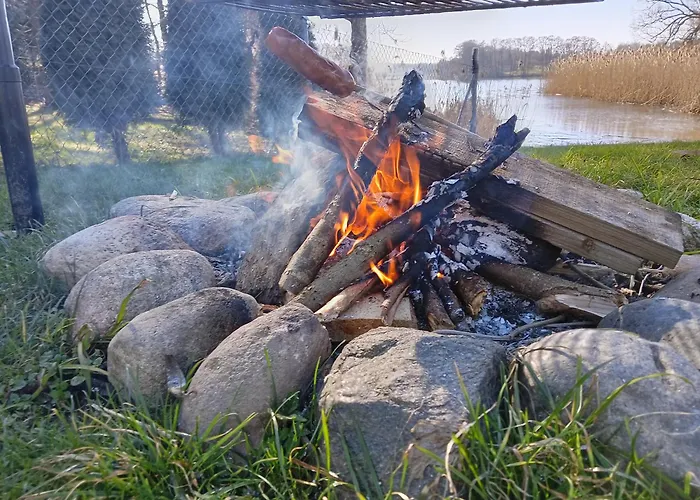 Daire Ostoja Ii Nad Jeziorem Z Kominkiem I Lodka *