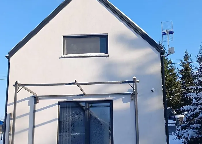 Ostoja Ii Nad Jeziorem Z Kominkiem I Lodka Daire