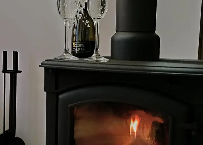 Ostoja Ii Nad Jeziorem Z Kominkiem I Lodka Daire Mrągowo